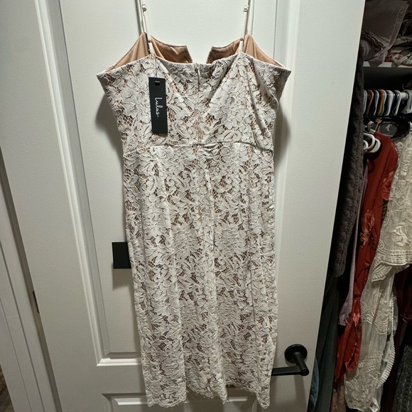 NEW | Lulus White Lace Bodycon Dress - Picture 6 of 7
